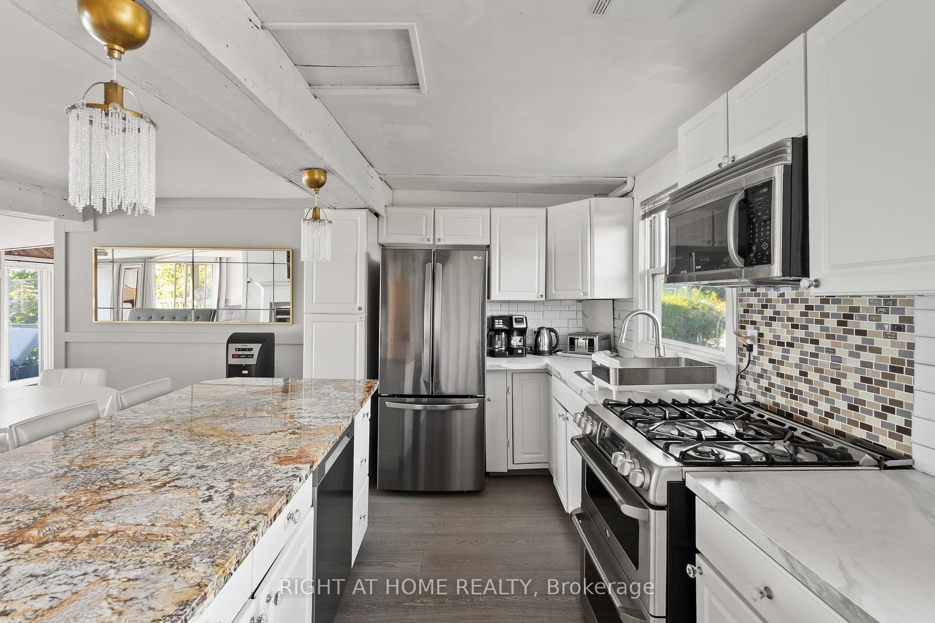 71 Lighthouse Dr Drive