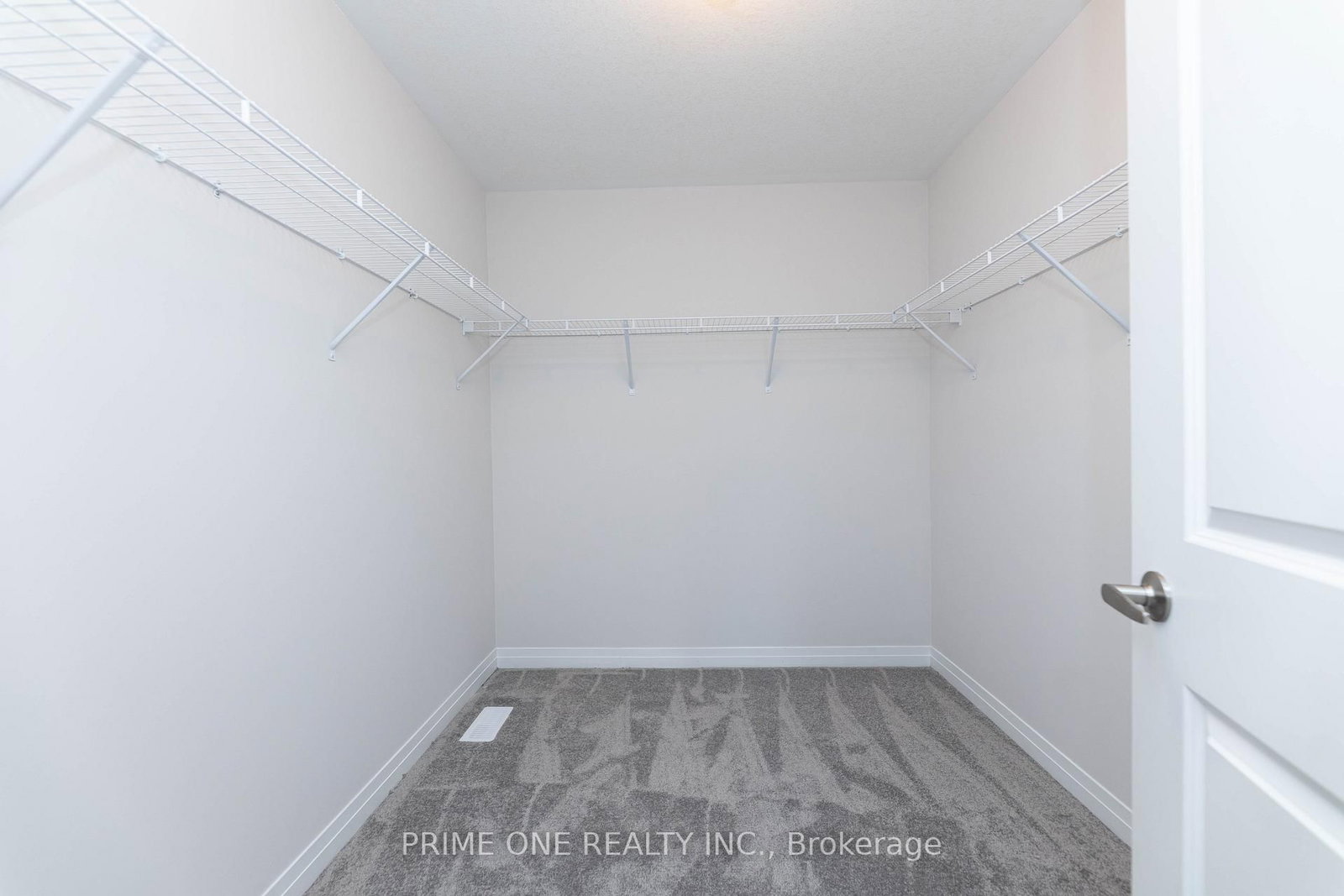 136 Blacklock Street - Photo 46