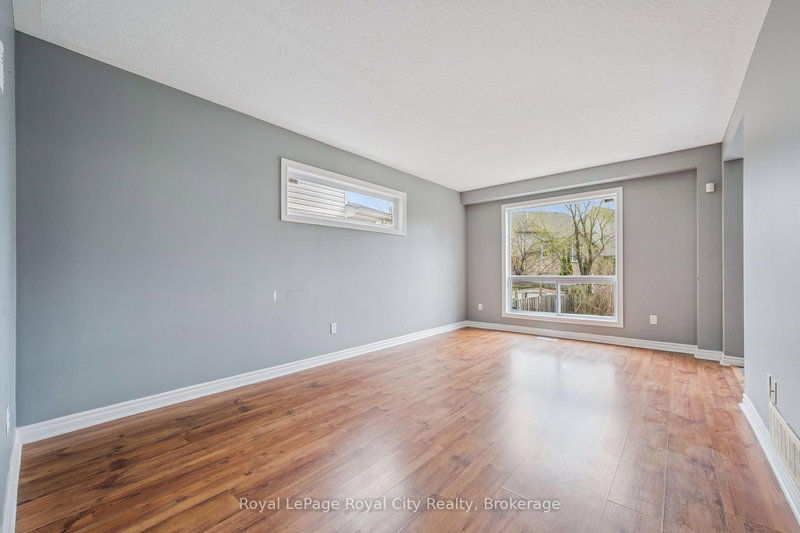 30 Darnell Rd, Guelph, N1G 5K3 | Image 3
