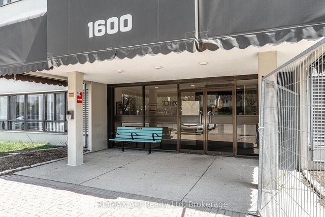 301 - 1600 Adelaide Street N