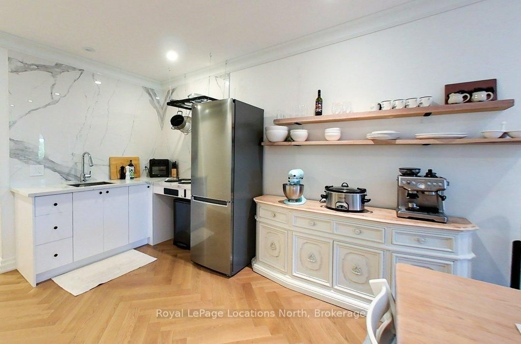 8 Sykes Street N - Photo 17