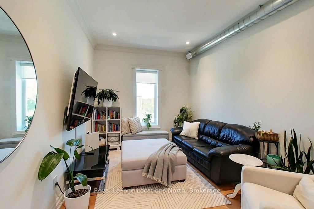 8 Sykes Street N - Photo 2