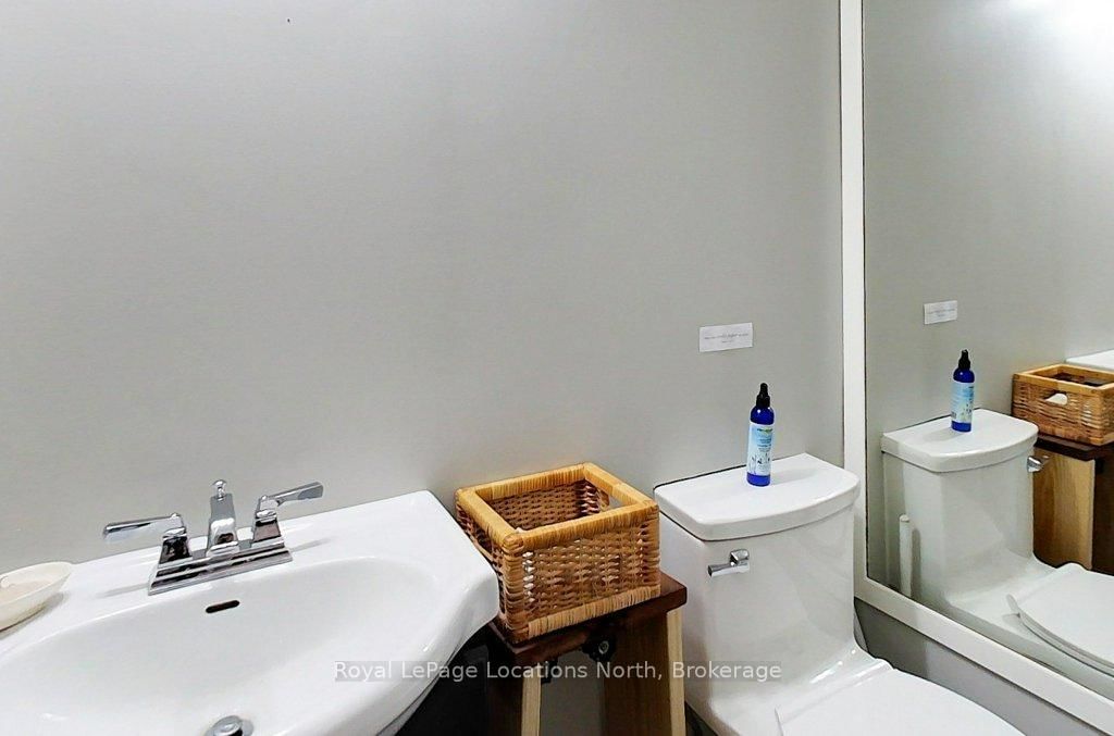 8 Sykes Street N - Photo 42