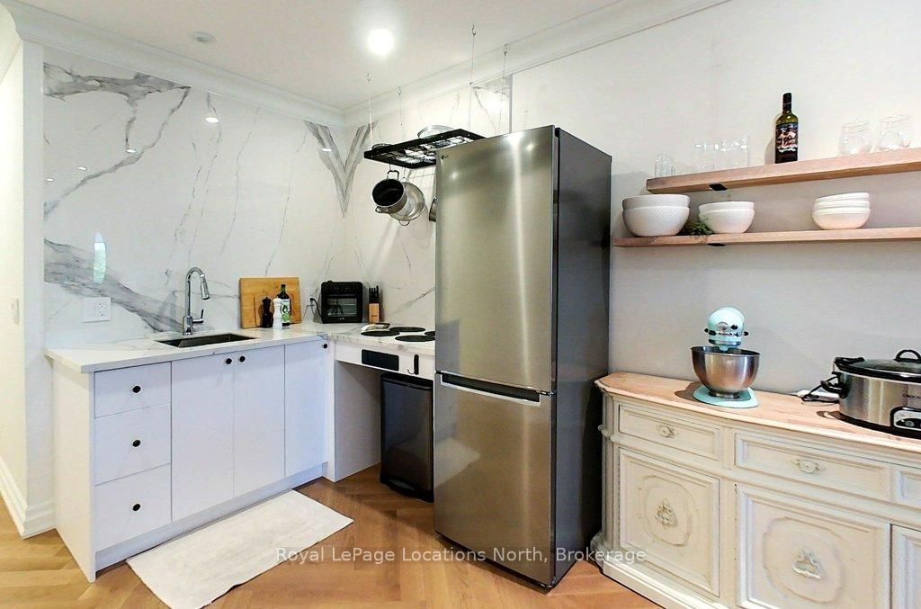 8 Sykes Street N - Photo 9
