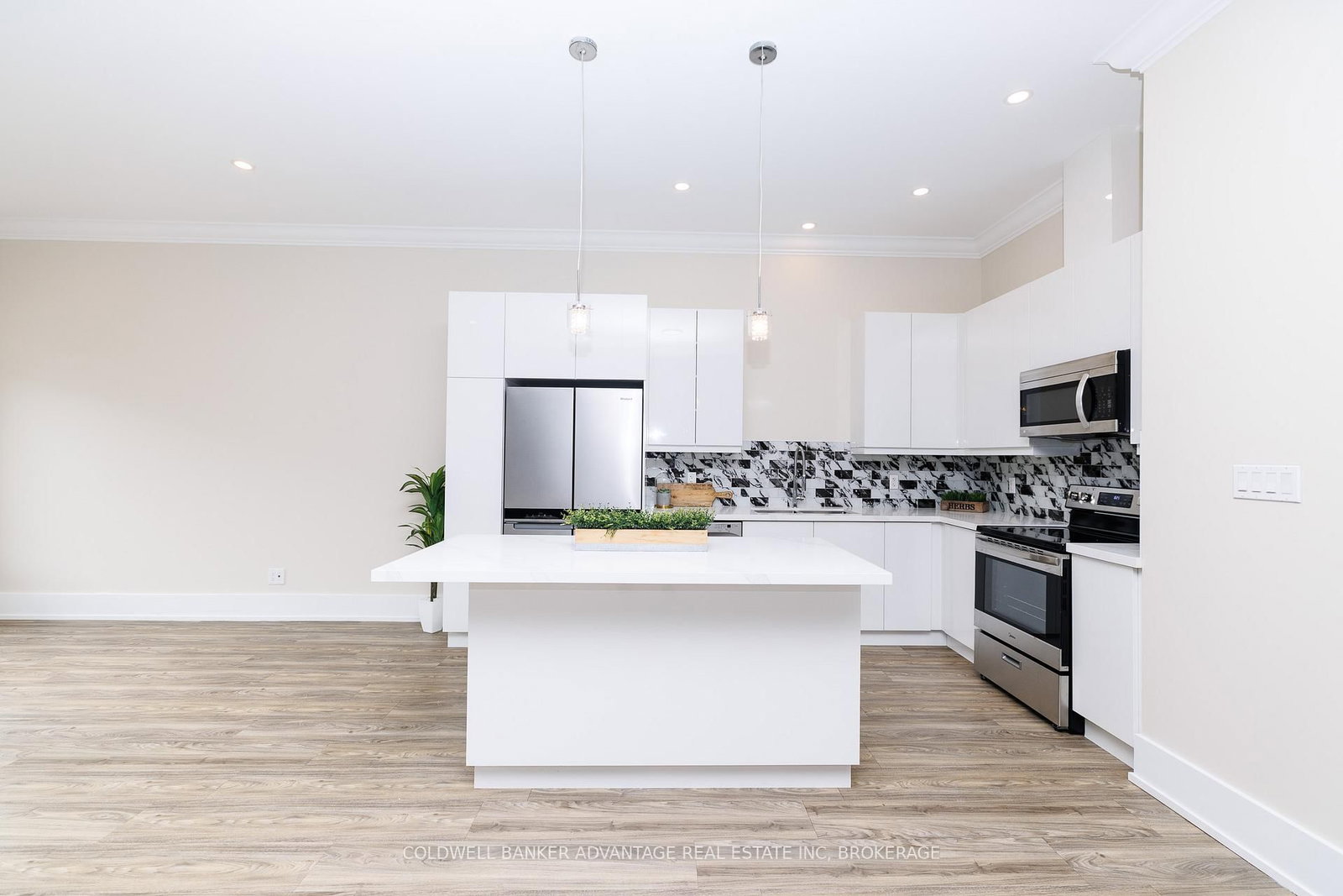 1044 Hansler Road - Photo 13