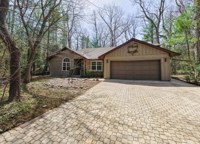 10325 Grand Oaks Drive • Lambton Shores, ON photo 3