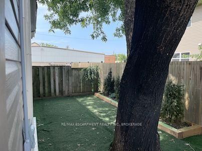 13 Chestnut Lane • St. Catharines, ON photo 28