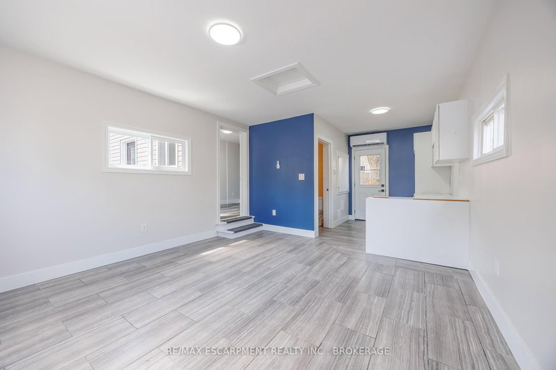 13 Chestnut Lane, St. Catharines, L2T 1G3 | Image 3