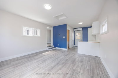 13 Chestnut Lane • St. Catharines, ON photo 3