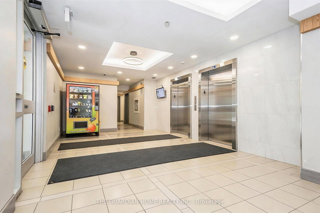 1210 - 258A Sunview Street