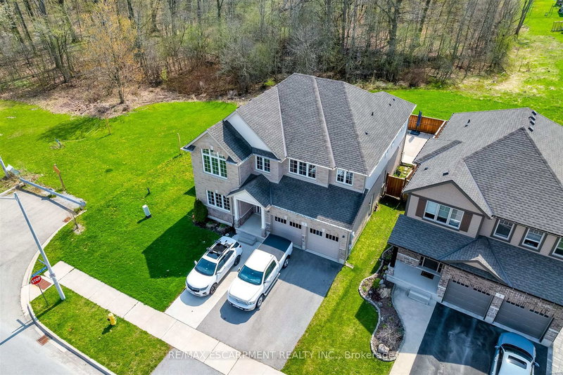 1 Elderberry Rd, Thorold, L2V 0E7 | Image 2