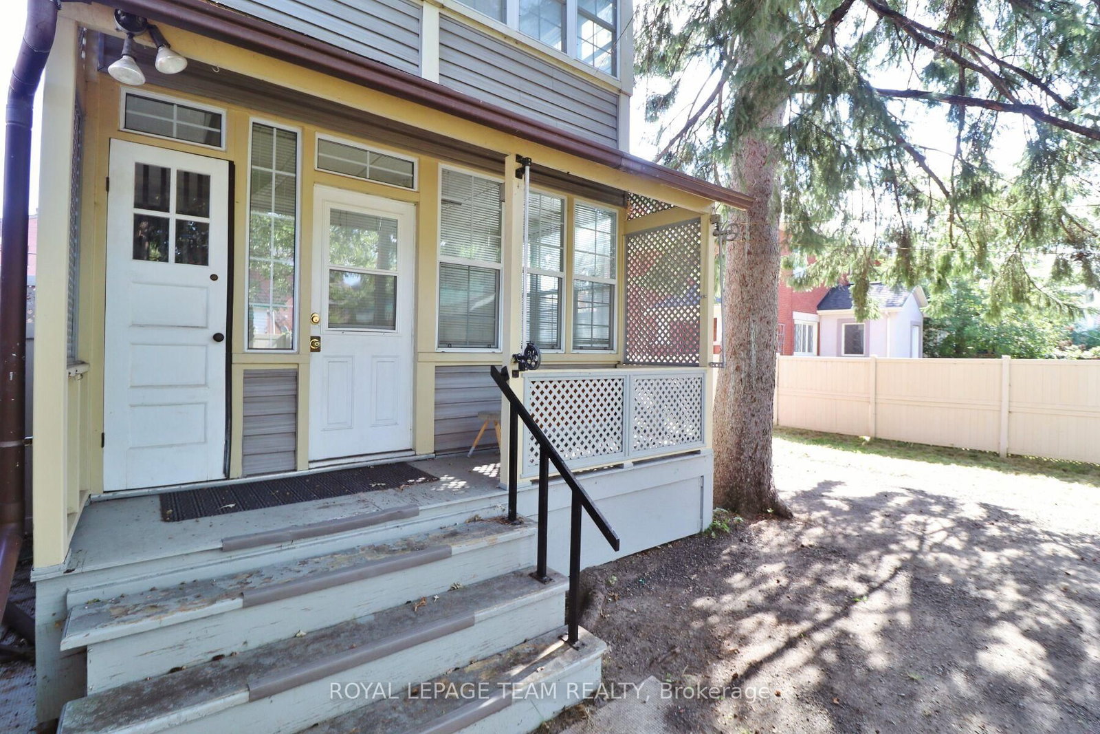 438 Parkdale Avenue - Photo 33