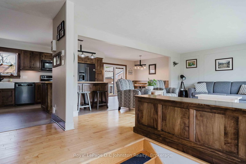 44 Archibald Pl, Saugeen Shores, N0H 2L0 | Image 2