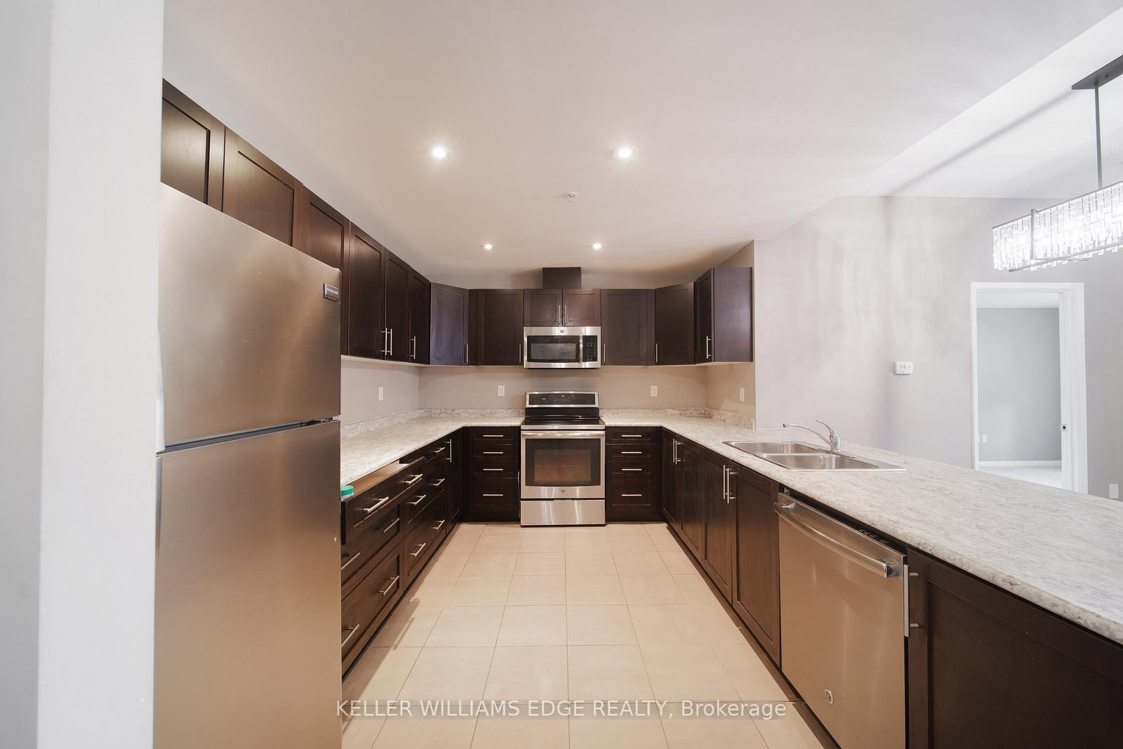 16 Sullivan Avenue, Unit 105 - Photo 11