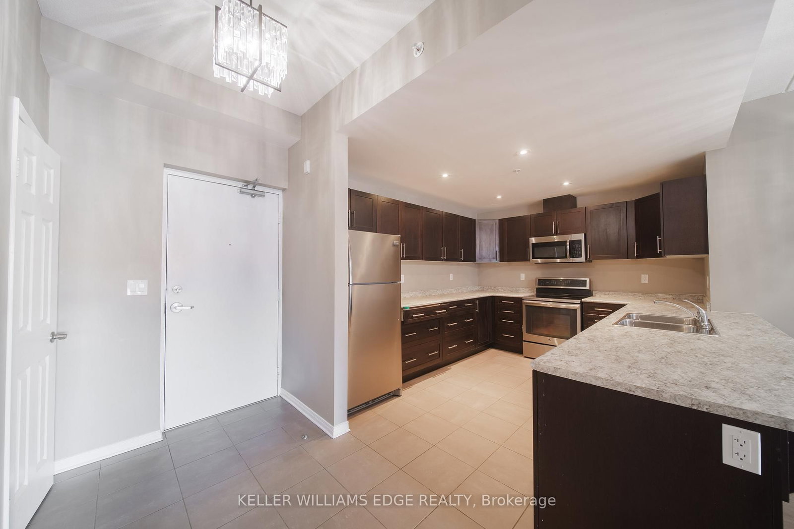 16 Sullivan Avenue, Unit 105 - Photo 9