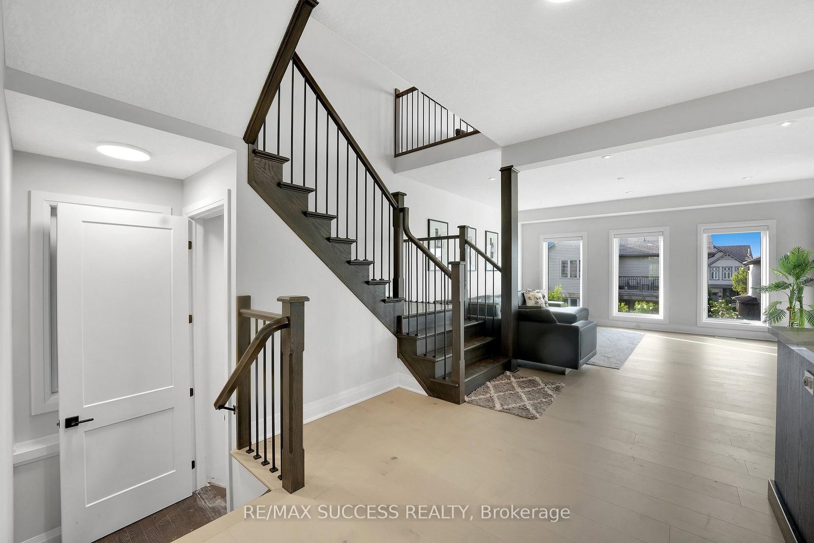 554 Bridgemill Crescent E - Photo 10