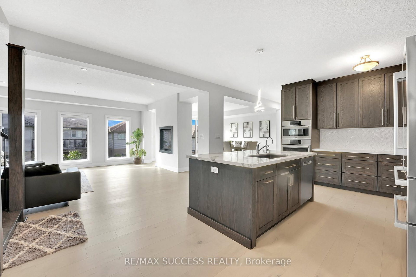 554 Bridgemill Crescent E - Photo 11