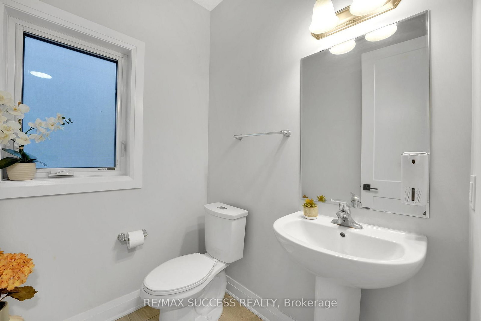 554 Bridgemill Crescent E - Photo 15