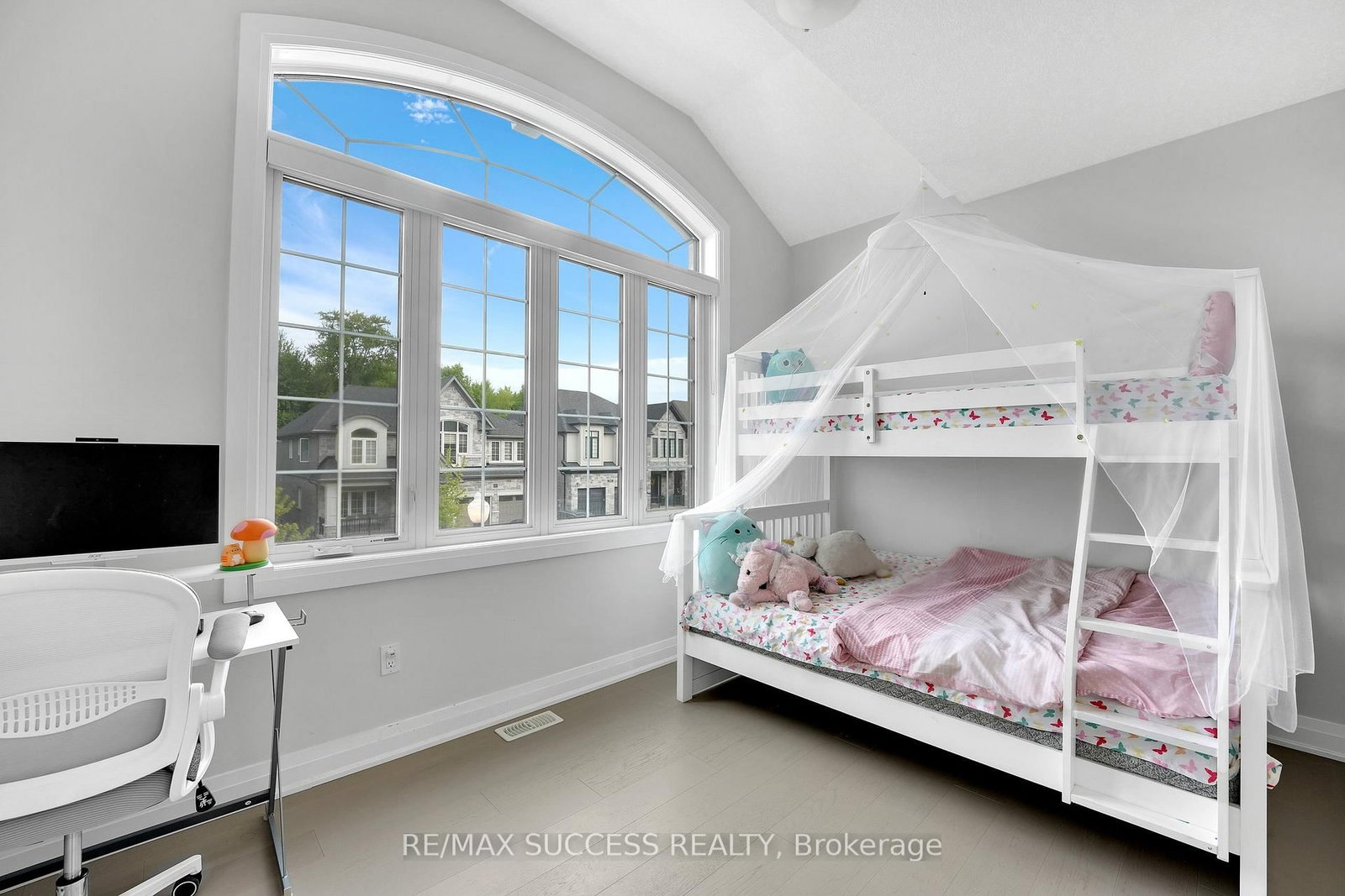 554 Bridgemill Crescent E - Photo 30