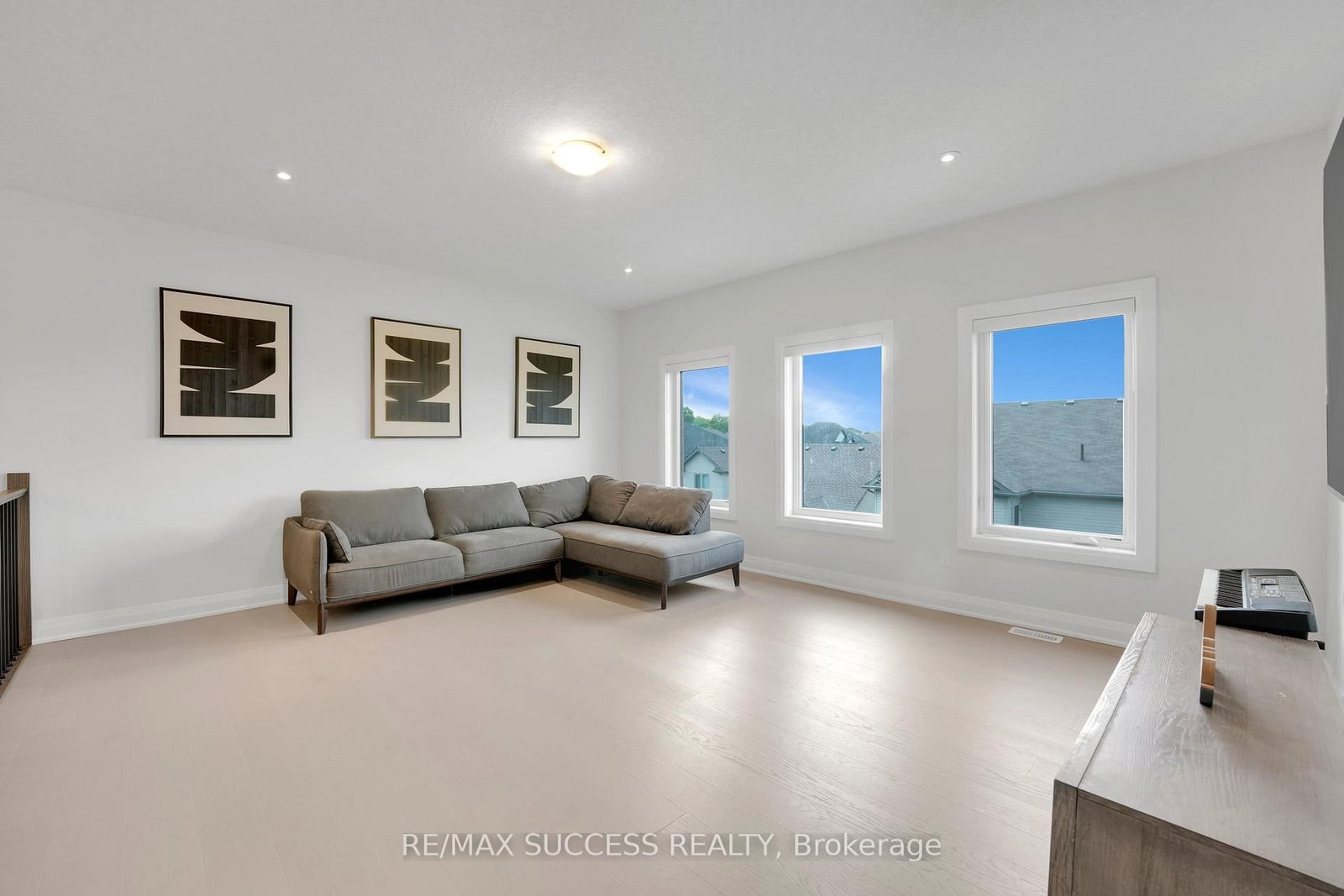 554 Bridgemill Crescent E - Photo 36