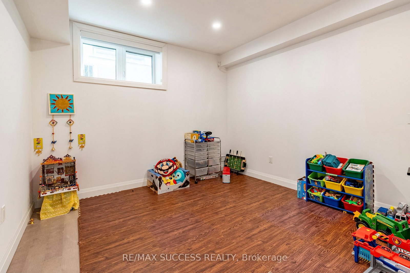 554 Bridgemill Crescent E - Photo 45