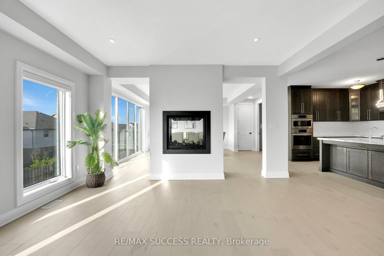 554 Bridgemill Crescent E - Photo 6