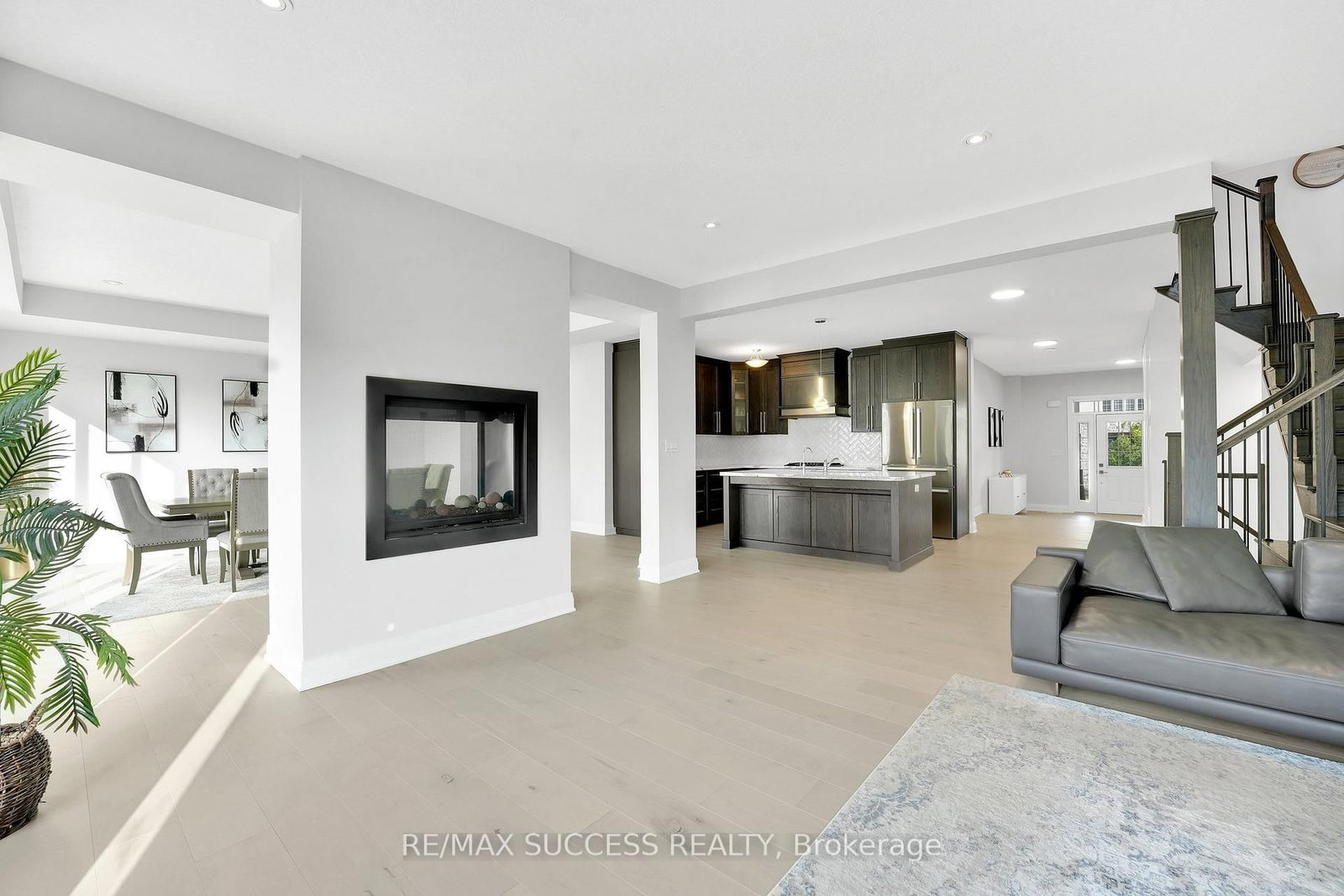 554 Bridgemill Crescent E - Photo 7