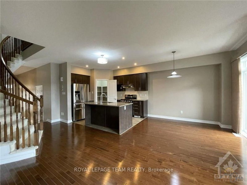541 Remnor Ave, Ottawa, K2T 0A5 | Image 2