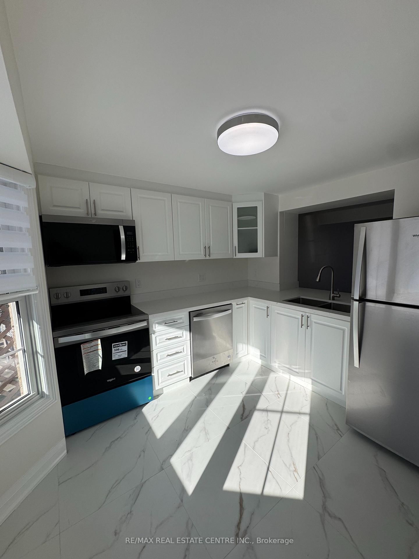 109 Connelly Drive - Photo 4