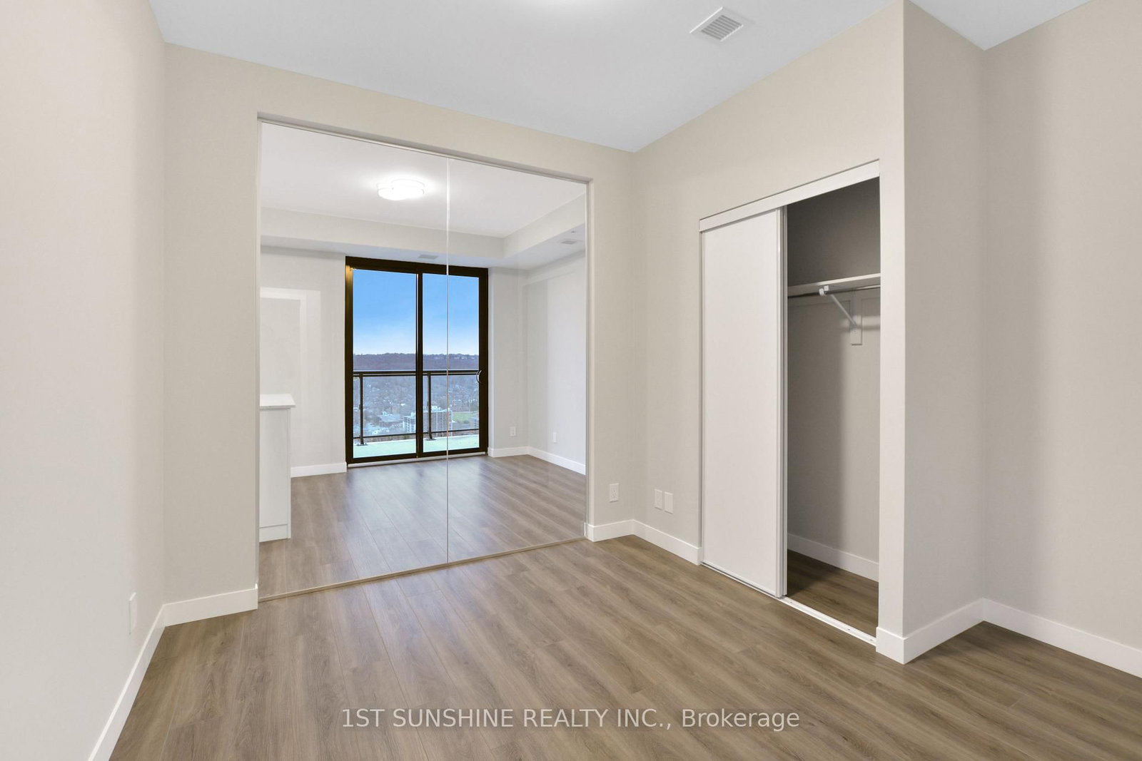 15 Queen Street S, Unit 2313 - Photo 5