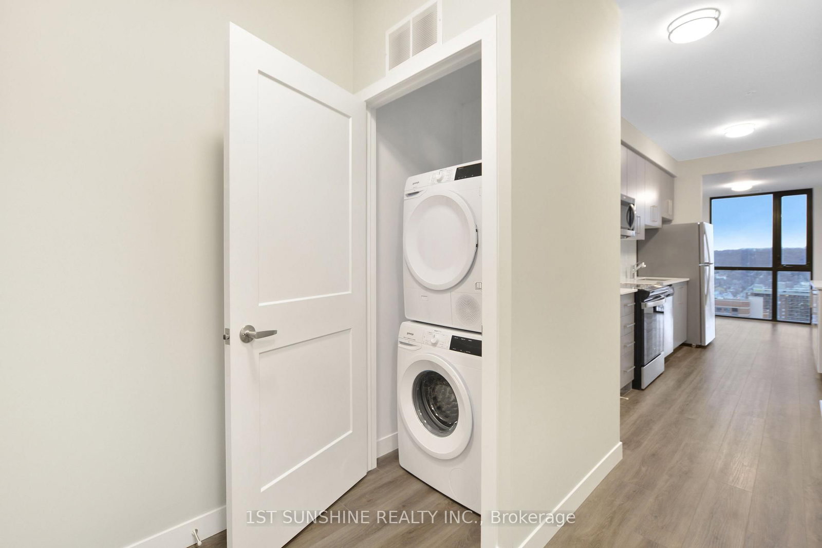 15 Queen Street S, Unit 2313 - Photo 8