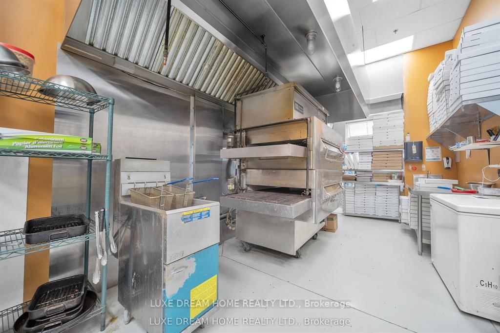 870 QUEENSTON Boulevard, Unit C - Photo 11