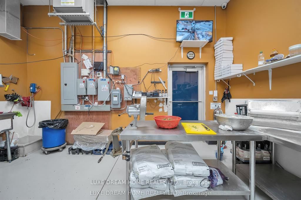 870 QUEENSTON Boulevard, Unit C - Photo 12