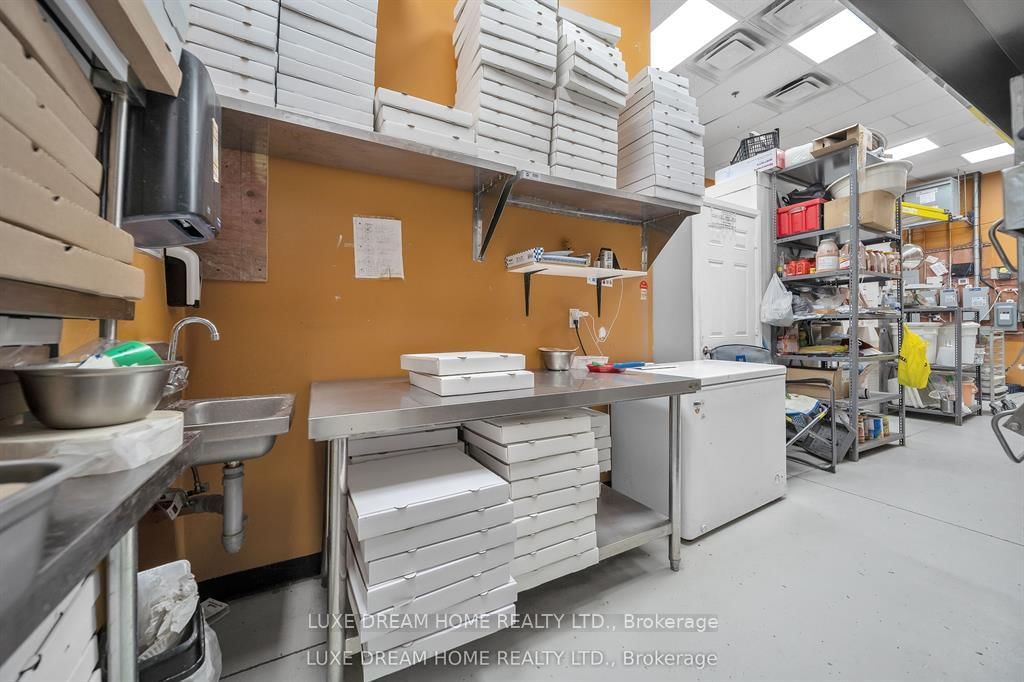 870 QUEENSTON Boulevard, Unit C - Photo 15