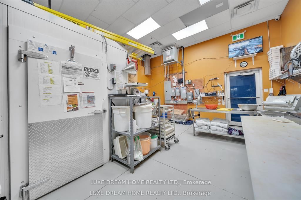 870 QUEENSTON Boulevard, Unit C - Photo 16