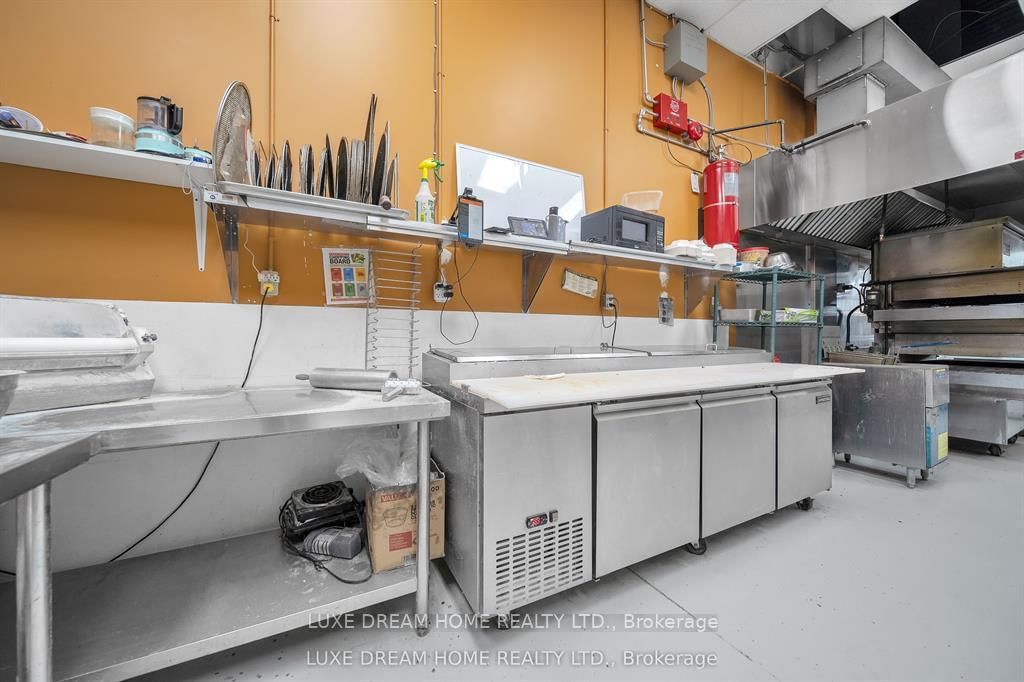 870 QUEENSTON Boulevard, Unit C - Photo 17