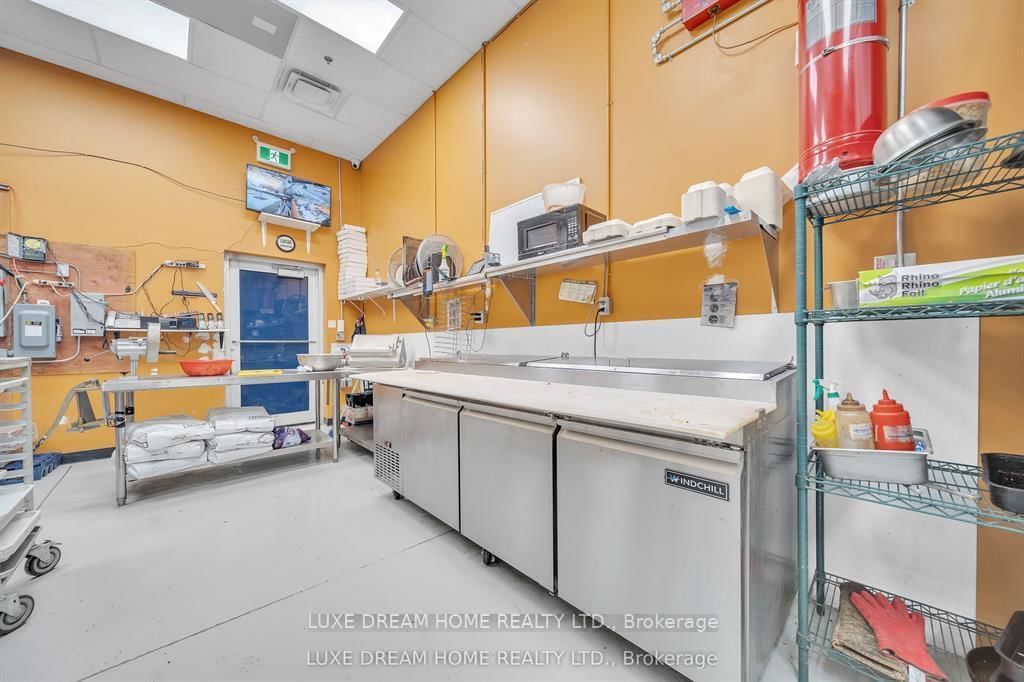 870 QUEENSTON Boulevard, Unit C - Photo 19