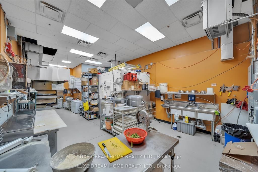 870 QUEENSTON Boulevard, Unit C - Photo 21