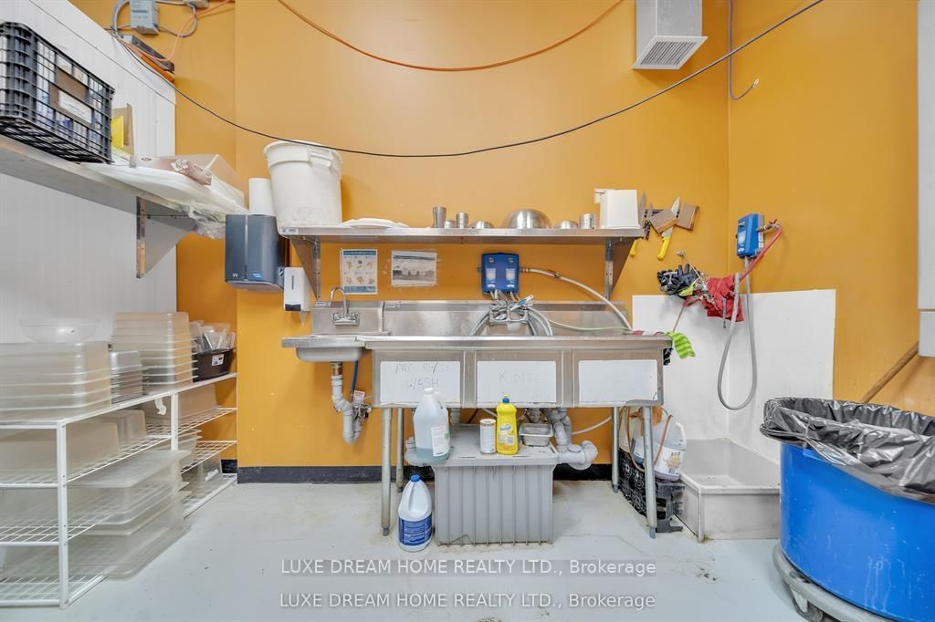 870 QUEENSTON Boulevard, Unit C - Photo 29