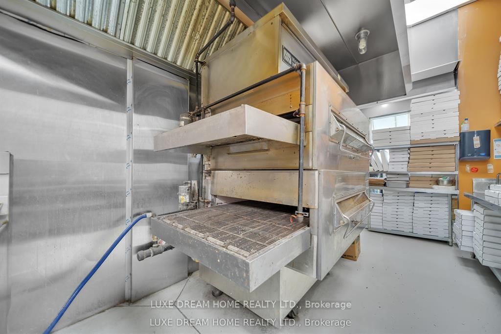 870 QUEENSTON Boulevard, Unit C - Photo 30