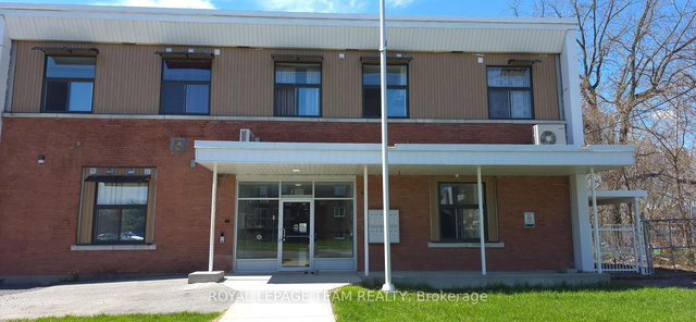 822 Marlborough Street N