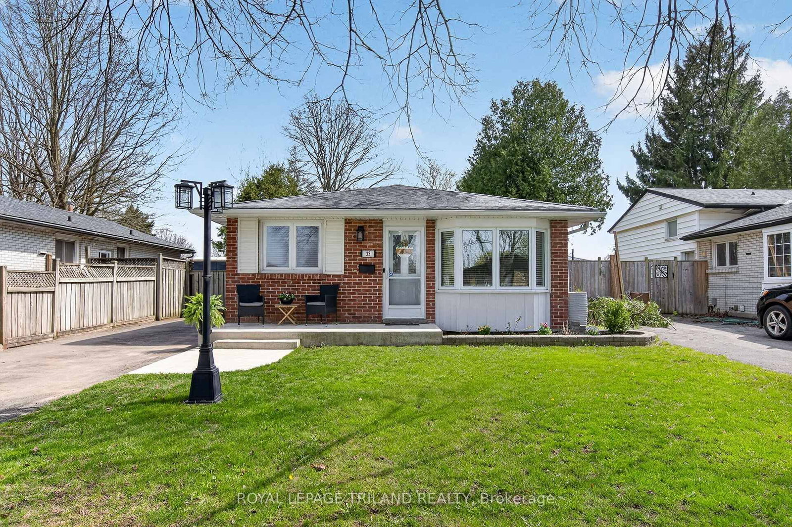 Detached House for sale at 33 Buchan Road, London East, Ontario, N5V 1K9 - East I - MLS: X13046528