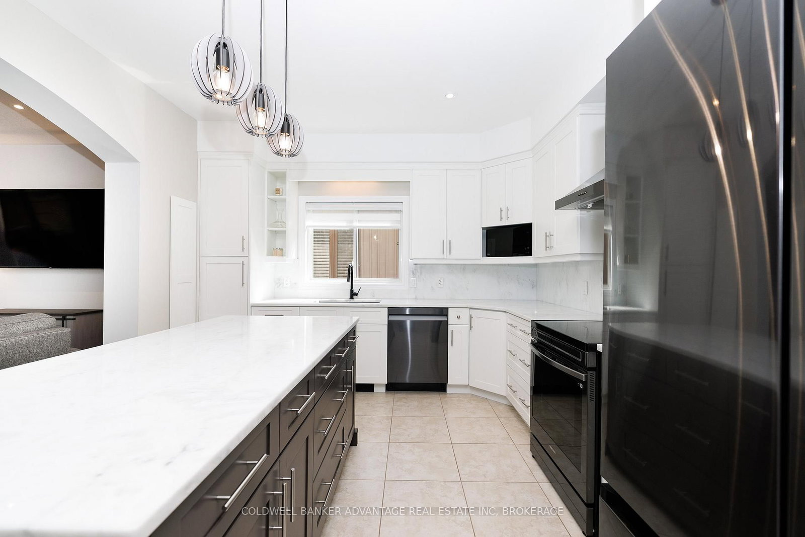 395 Michael Drive - Photo 5