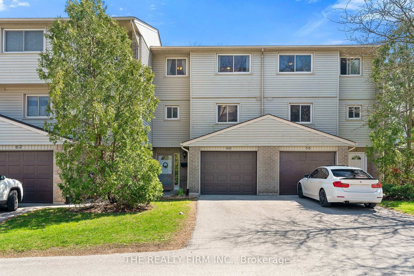 Townhouse for sale at 60-300 Sandringham Crescent, London South, Ontario, N6C 5B4 - South R - MLS: X13046644