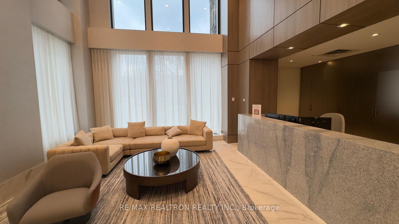75 James Street S, Unit 2912 - Photo 18