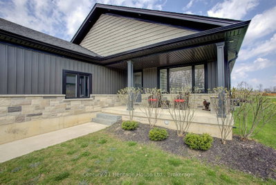 114 Jackson Street • West Grey, ON photo 4