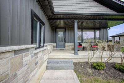 114 Jackson Street • West Grey, ON photo 5