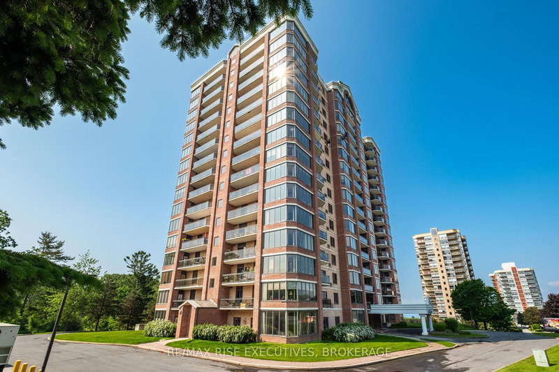 home for sale on 102-1000 King Street W