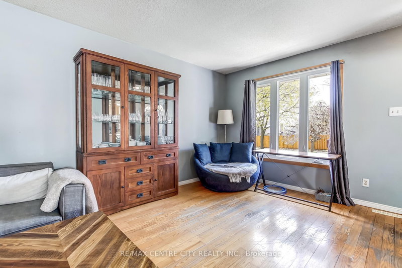 228 Pochard Lane, London East, N5W 5Z3 | Image 3