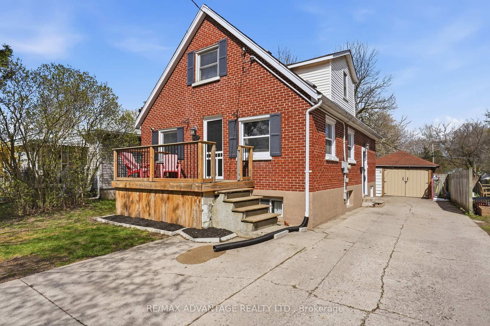 Detached House for sale at 186 Emerson Avenue, London South, Ontario, N5Z 3L7 - South I - MLS: X13047168